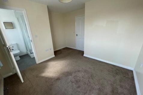 Bedroom One.jpg