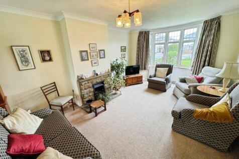 Living Room.jpg
