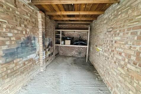 da65cf8f-Garage 20Inside.jpg