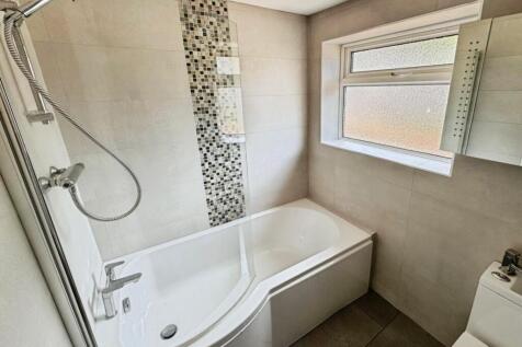 a5cab723-Bathroom.jpg