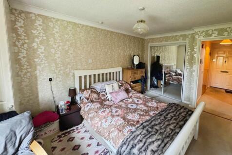 9fed63e0-Bedroom 20a.jpg