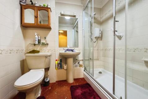 eff082be-Shower 20Room.jpg