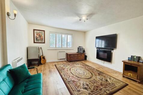 396122b8-Living 20Room.jpg