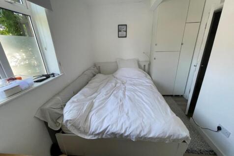 Downstairs Bedroom.jpg