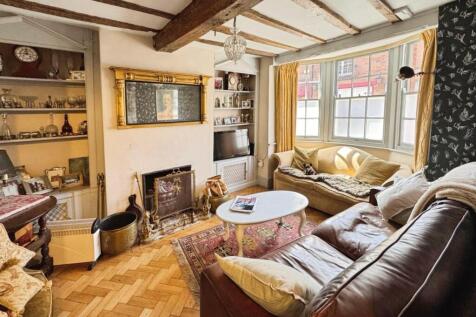 Living Room.jpg