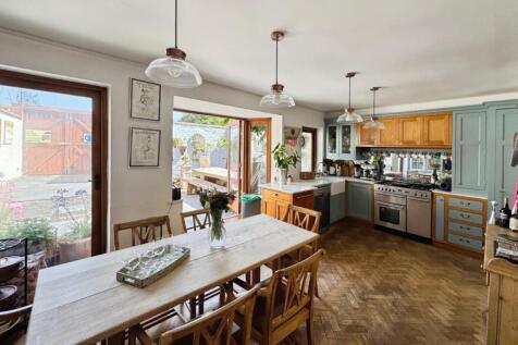 Kitchen.jpg