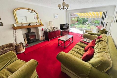 Living Room.jpg