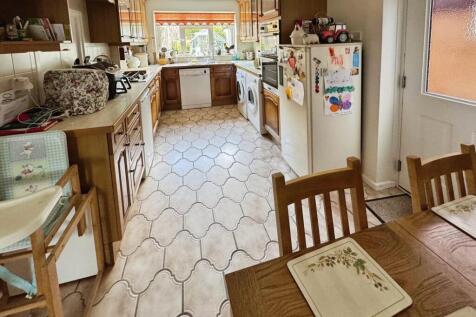 Breakfast Kitchen.jpg