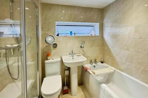 Bathroom.jpg