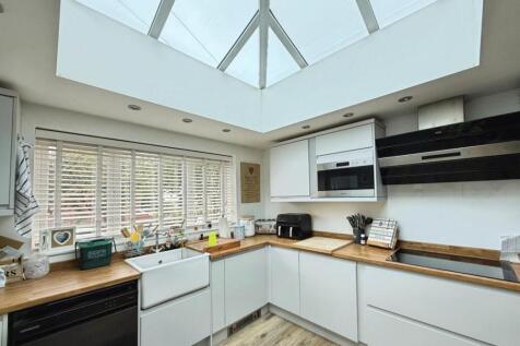 bfb954f2-Kitchen3.jpeg