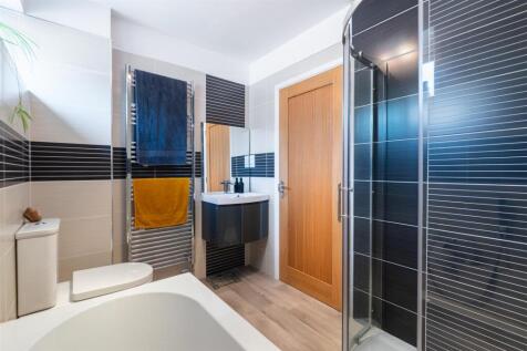 bathroom-2.jpg