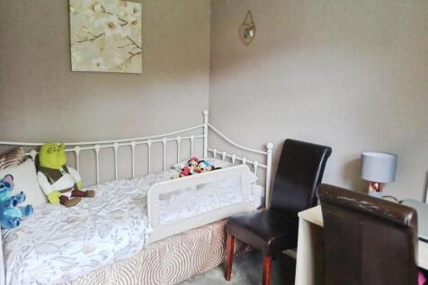 Bedroom 3b.jpg