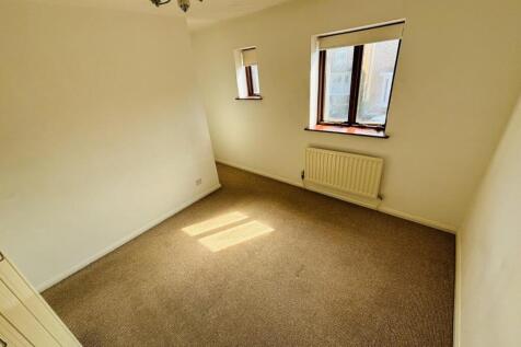 Bedroom One.jpg