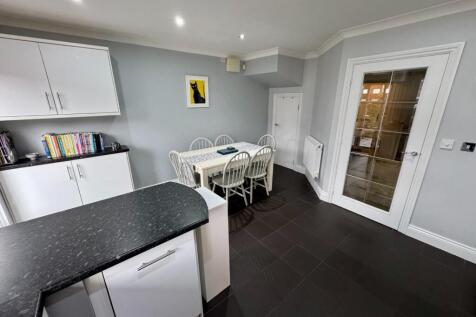 Dining Kitchen.jpg