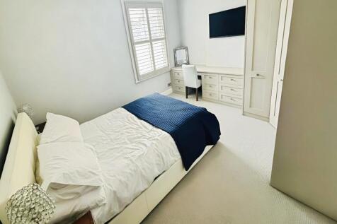 Bedroom2.JPEG.jpg