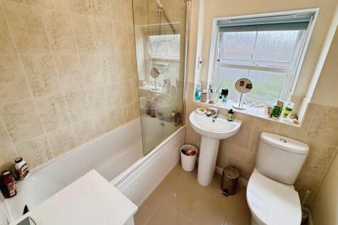 Bathroom.jpg