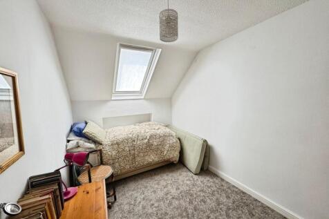 Bedroom 2.jpg