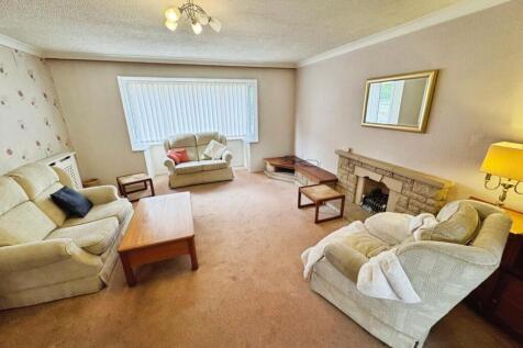 Living Room a.jpg