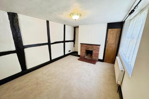 Living Room.jpg