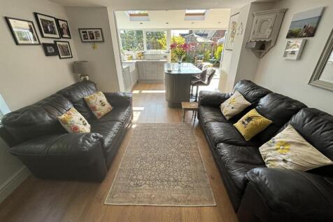 2nd sitting room.jpg