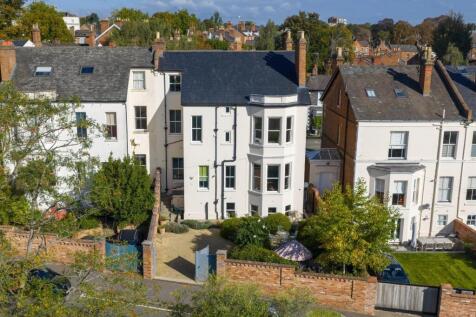 ChurchHill-04A.jpg