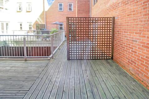 35b4a00b-RearBalcony.jpg
