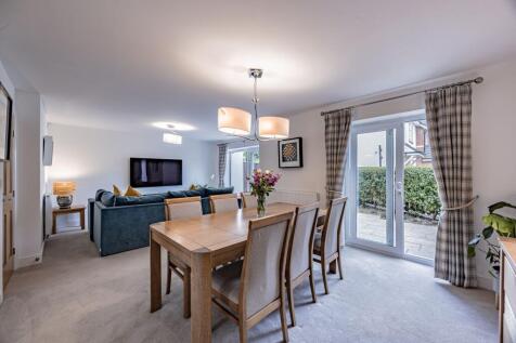 Living/Dining Room