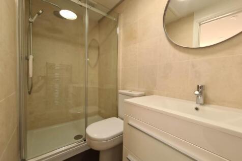 Bathroom image 19