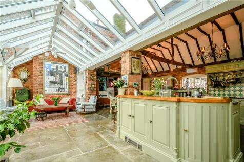 Kitchen/ Breakfast R