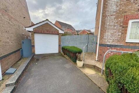 Garage &amp;