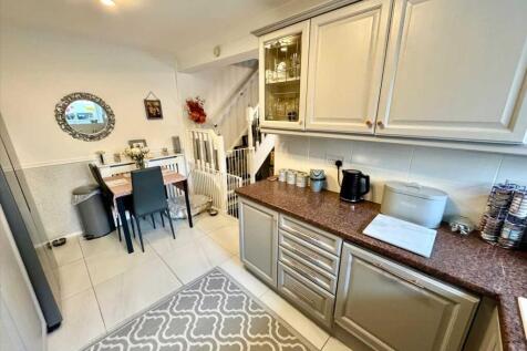 Kitchen (Lower