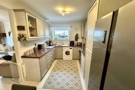 Kitchen (Lower