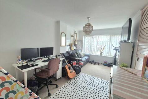 Bedroom 3 - Ground