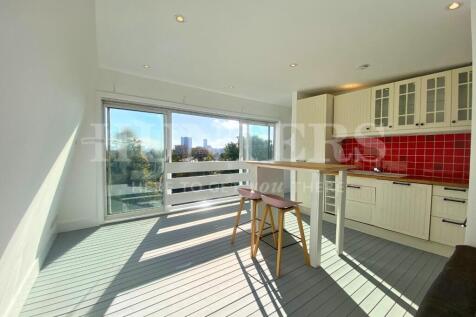 Kitchen (watermark).jpg