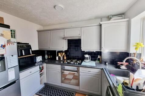Kitchen 1.jpeg
