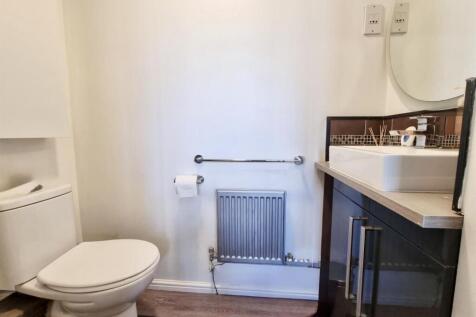 Ensuite Bathroom -- Bedroom2