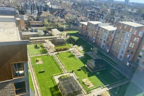 City House -- Communal gardens.jpg