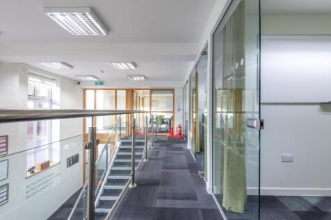 125_Vicarage_Lane_E15.jpg