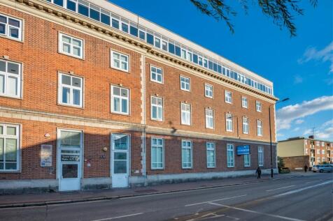 205_Vicarage_Lane_E15.jpg