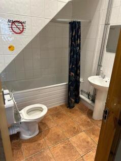 14-Bathroom_2-0001.jpg