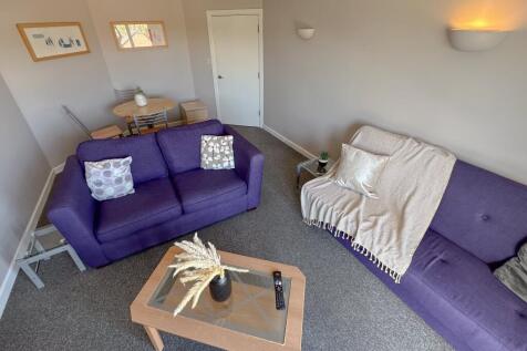 10, 272 Upper Parlia