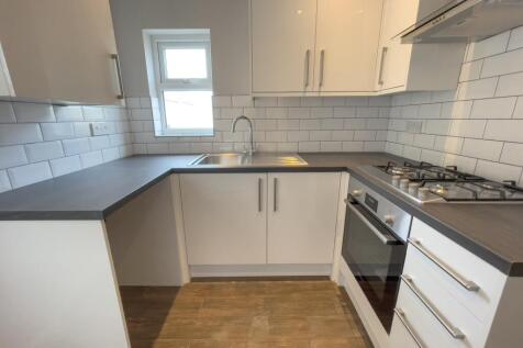 2 Sweden Grove 8