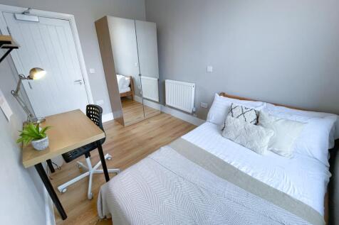 2, 43a Hardman Stree