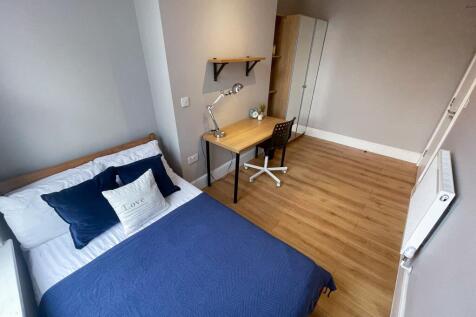 2, 43a Hardman Stree