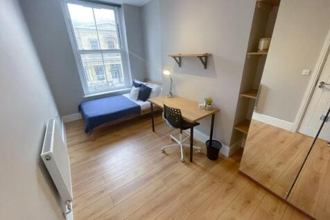 2, 43a Hardman Stree