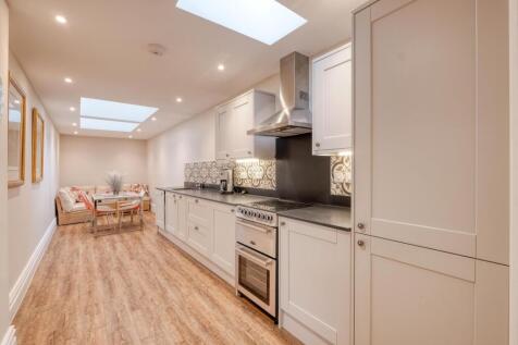 Kitchen / Breakfast Room