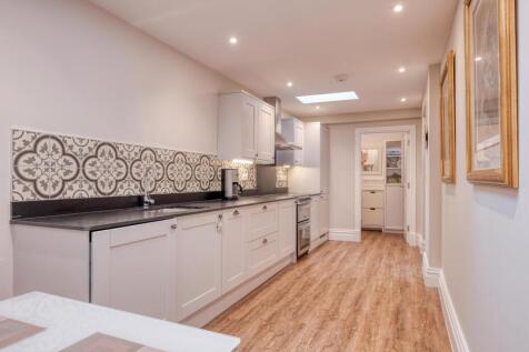 Kitchen / Breakfast Room