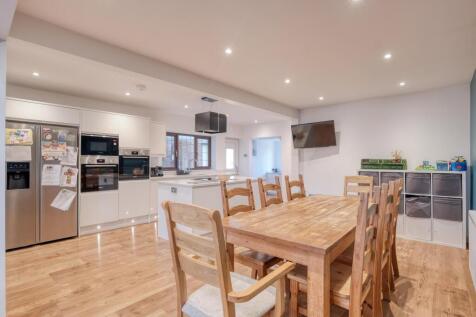 Lounge / Kitchen / Diner