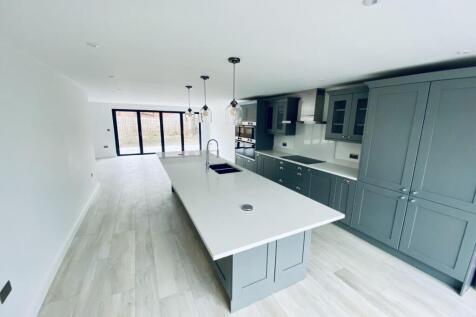 example kitchen 2.jpg