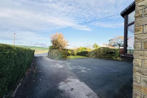 GARDENS &amp; PARKING